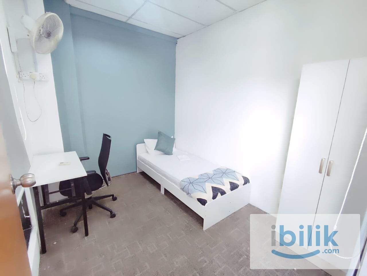 Single room for female near Mrt station. - Image 5