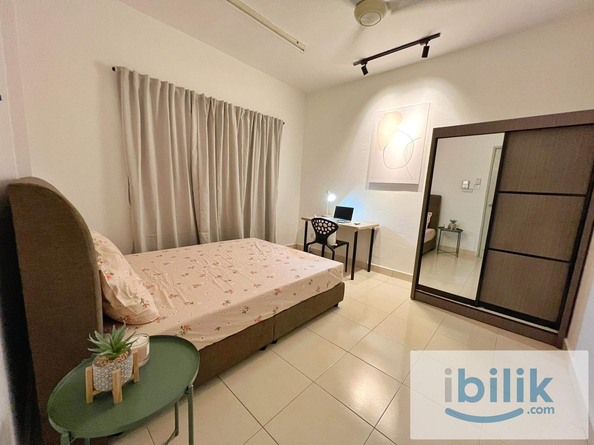 Suriamas Condominium Medium Room – All Female Unit - Image 4