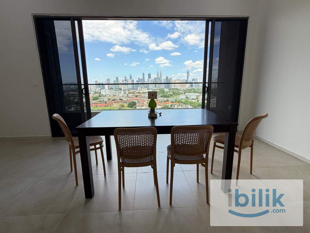 PRIVATE Fully Furnish Master Room with AIRCOND & PARKING at CURVO Residence Condo Setapak - Image 2