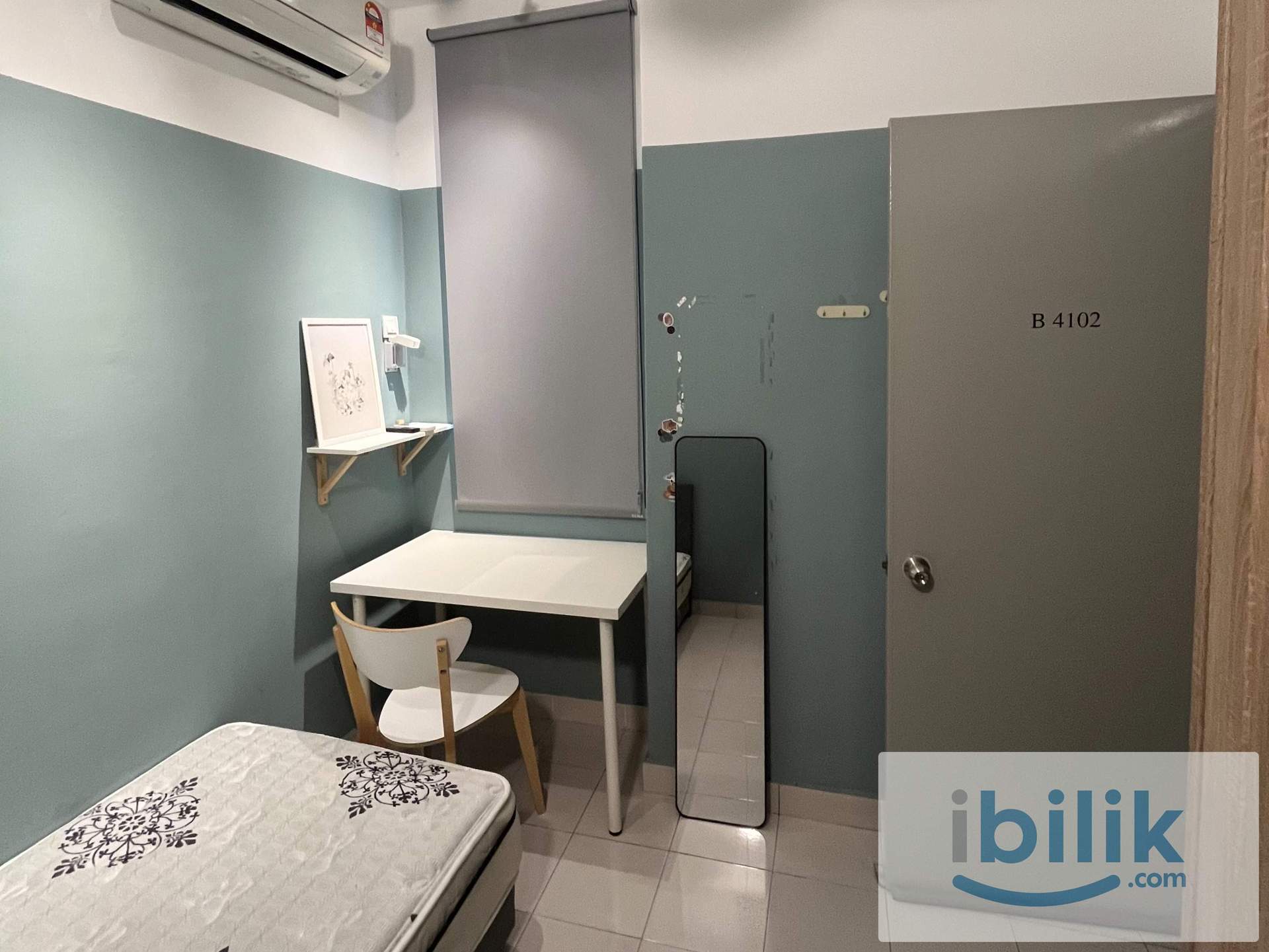 Small Room - Image 2