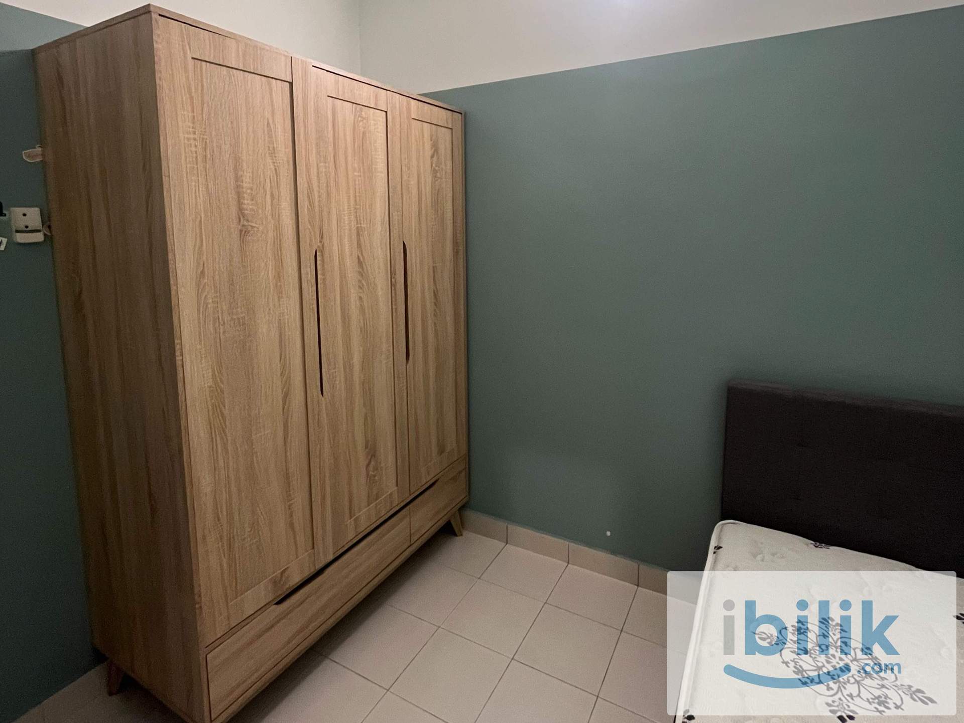 Small Room - Image 3
