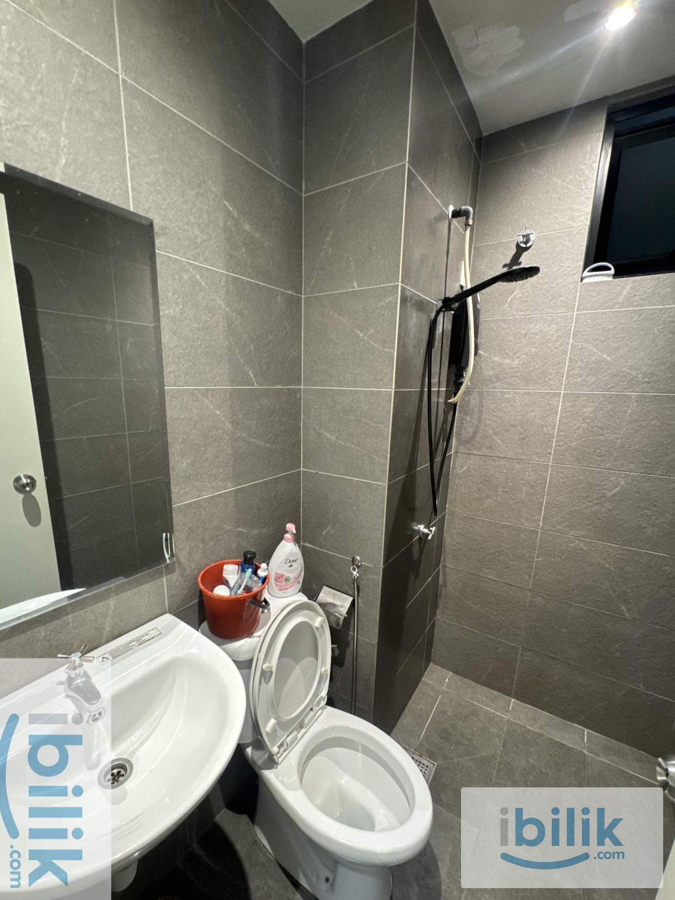 ✨ Majestic Maxim @ Cheras | Middle Room Female Unit - Image 6