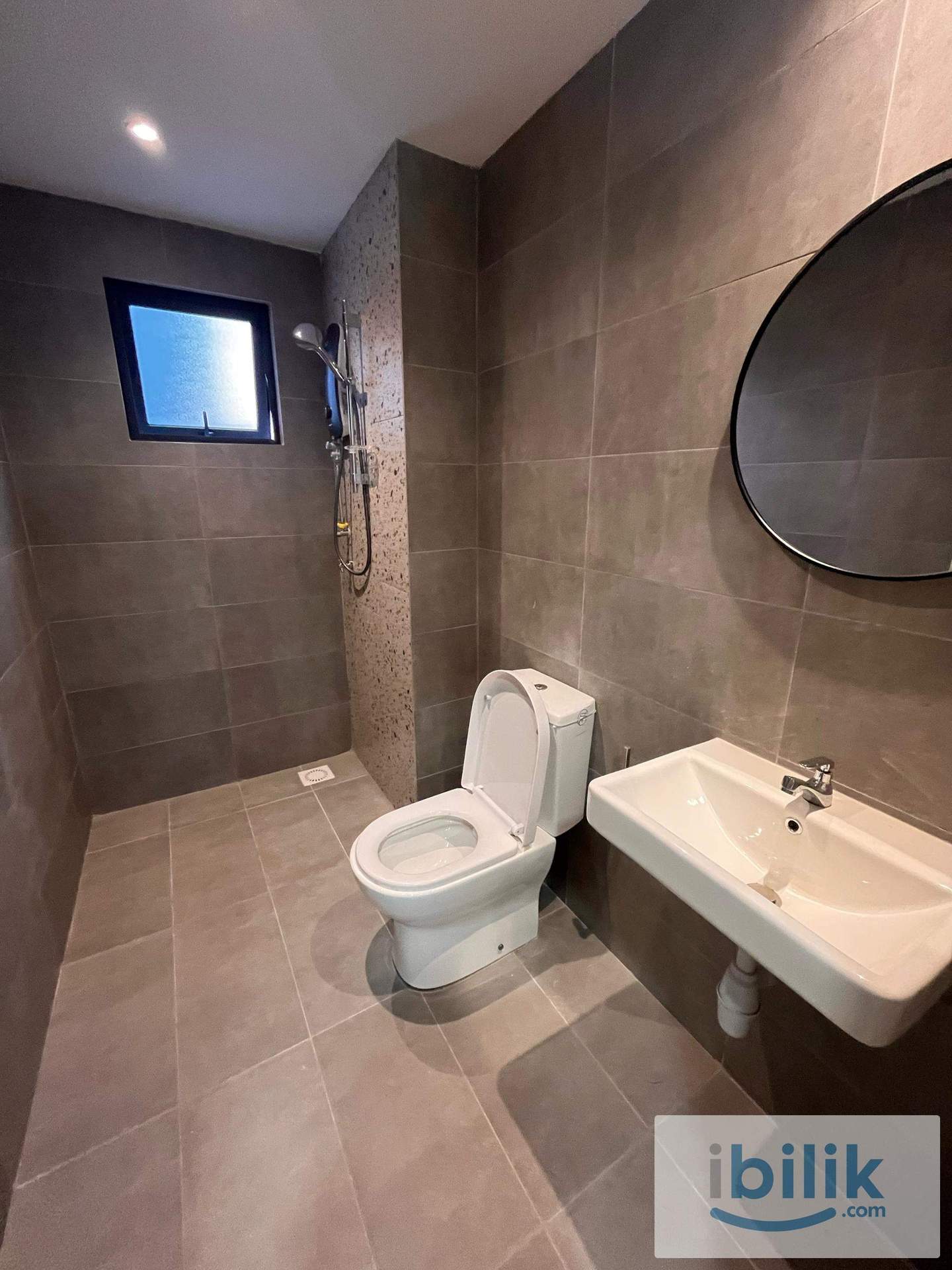 Metro Cheras . Middle Room . Walking Distance to MRT - Image 5