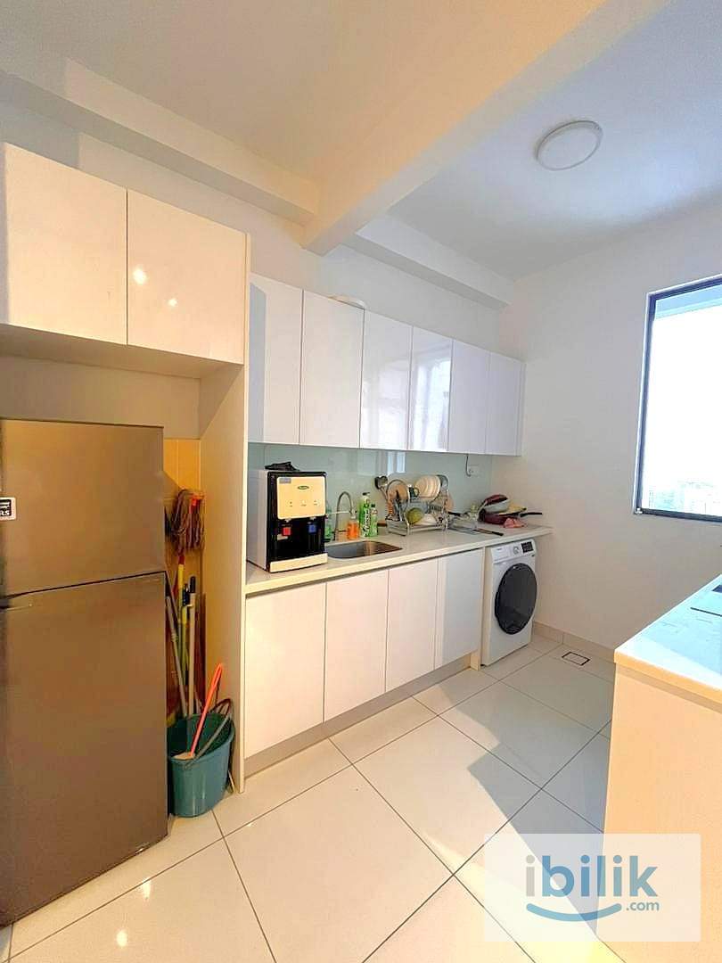 FAR EAST Middle Room . Next to MRT Kuchai Lama - Image 3