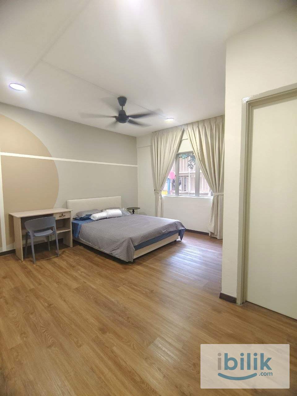 𝐏𝐮𝐧𝐜𝐚𝐤 𝐍𝐮𝐬𝐚 𝐊𝐞𝐥𝐚𝐧𝐚 Master Room . Private Bathroom - Image 1