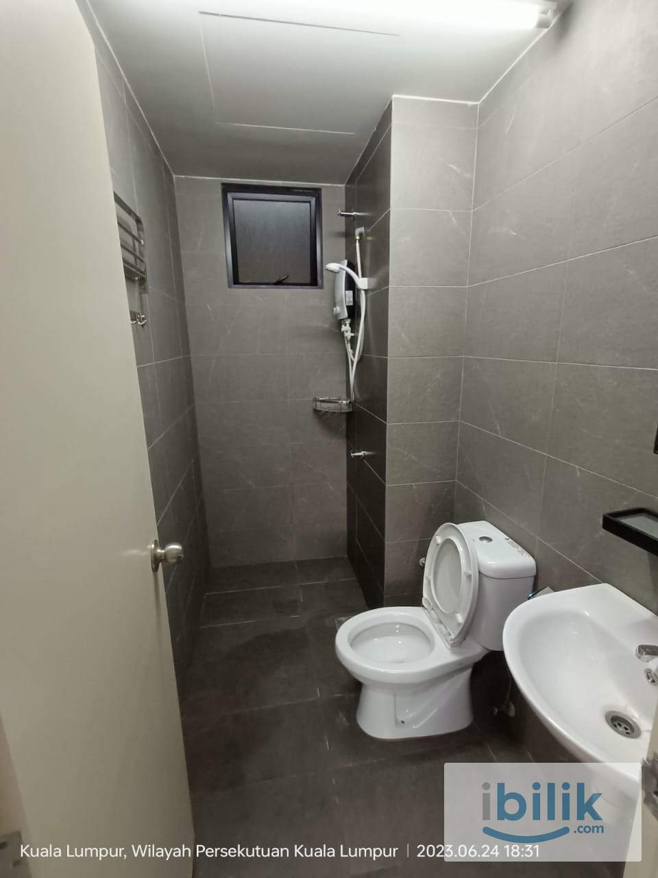 Maxim Majestic Residence⭐MRT connaught, Queen Bedroom Fully Furnished - Image 5