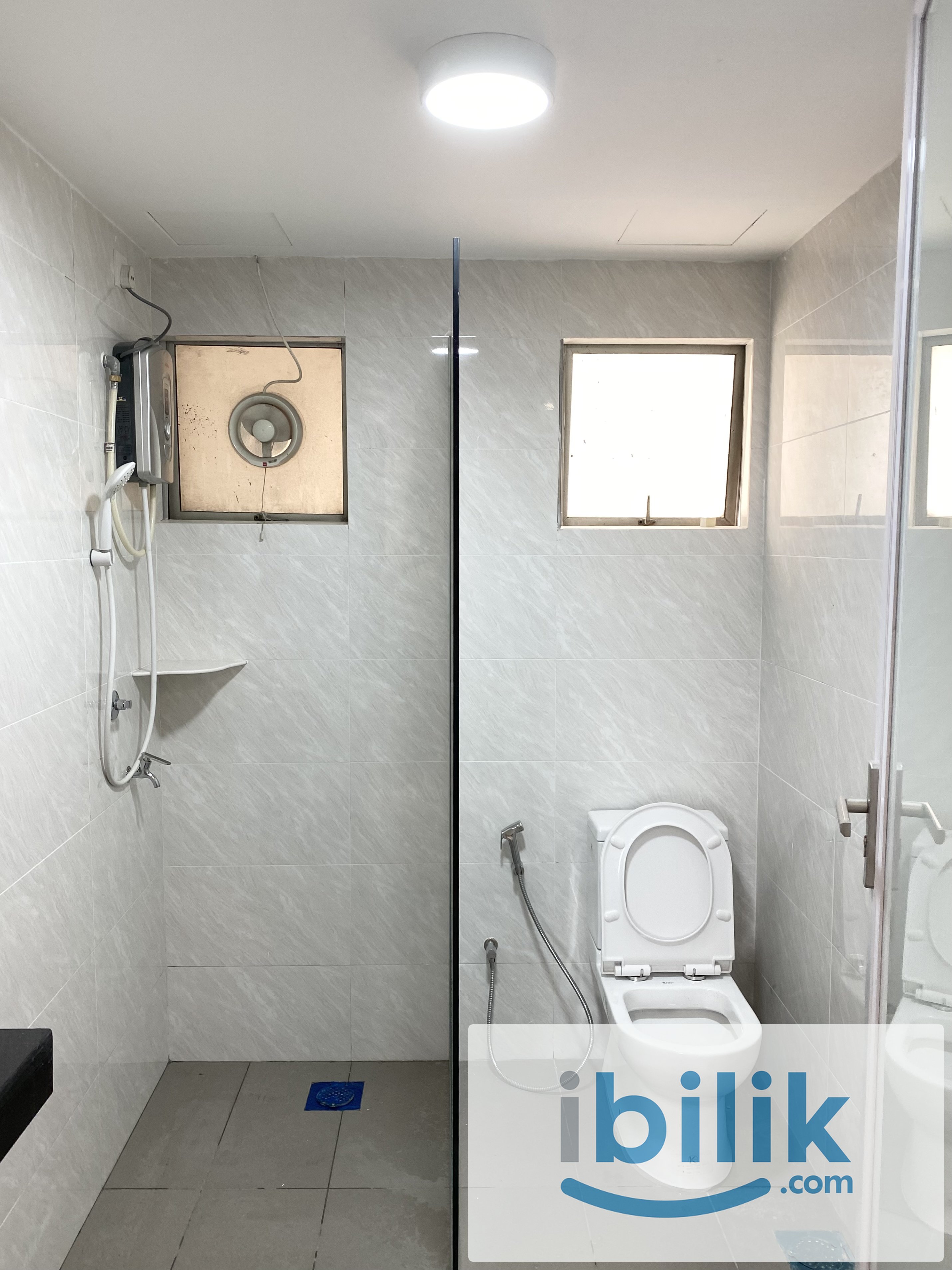 Middle Room in Menjalara (Condo) - Image 3