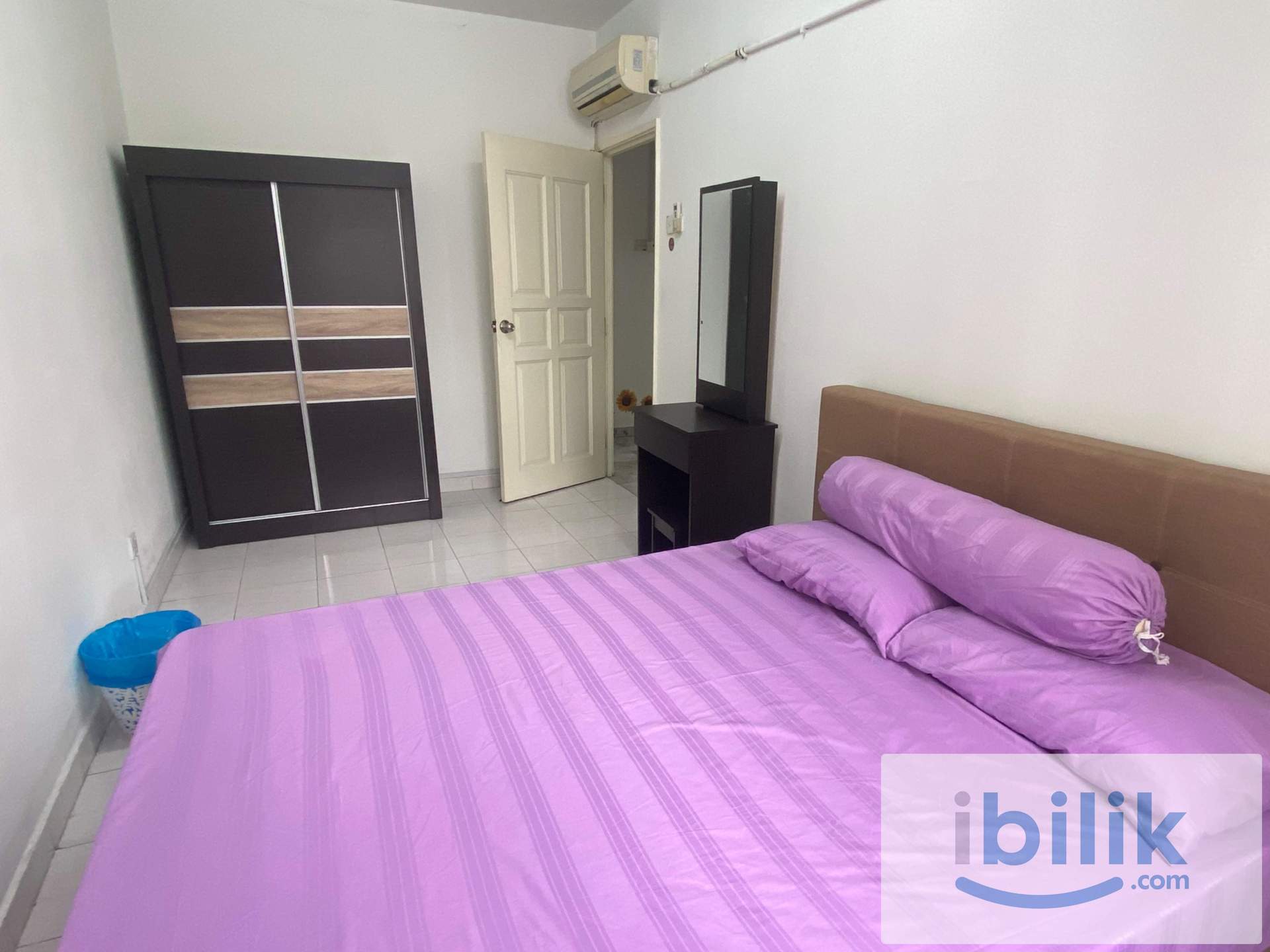 Middle Room - Image 1