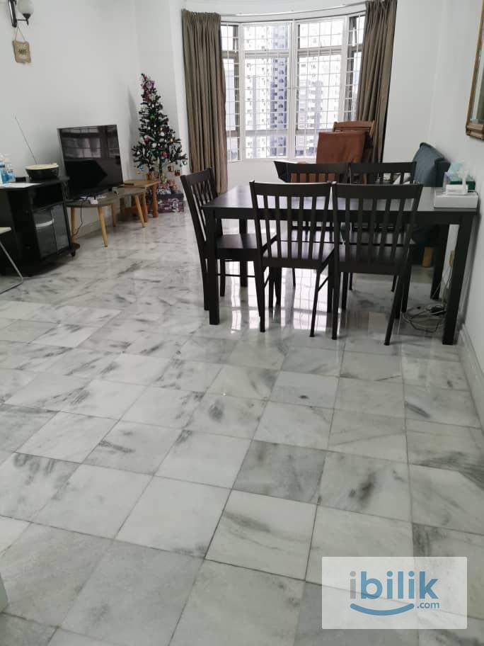 Middle Room - Image 3