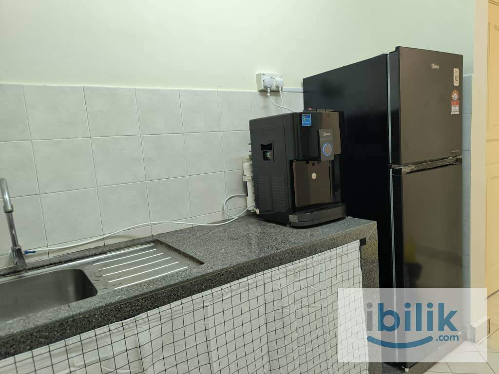 Middle Room for Rent - *Male Unit/Couple, Ready Move In* - Image 5