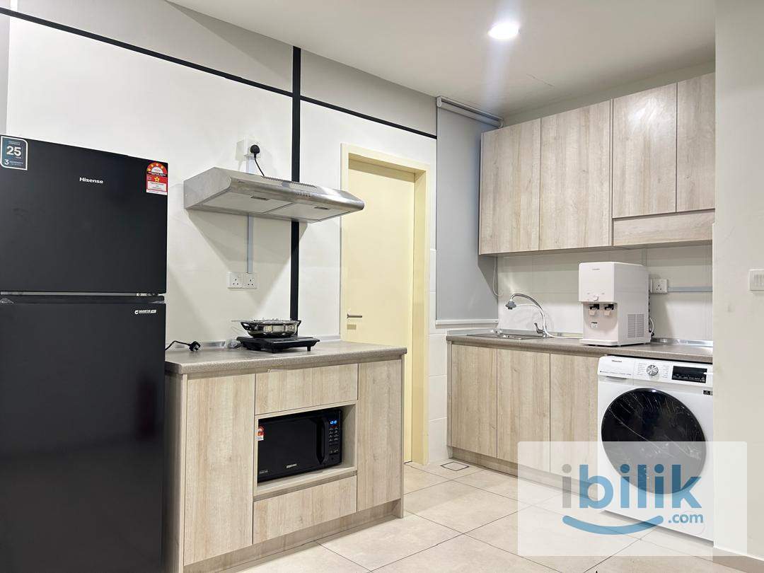 Middle Room, Male Unit, @ Meta Residence, Seri Kembangan  - Image 8