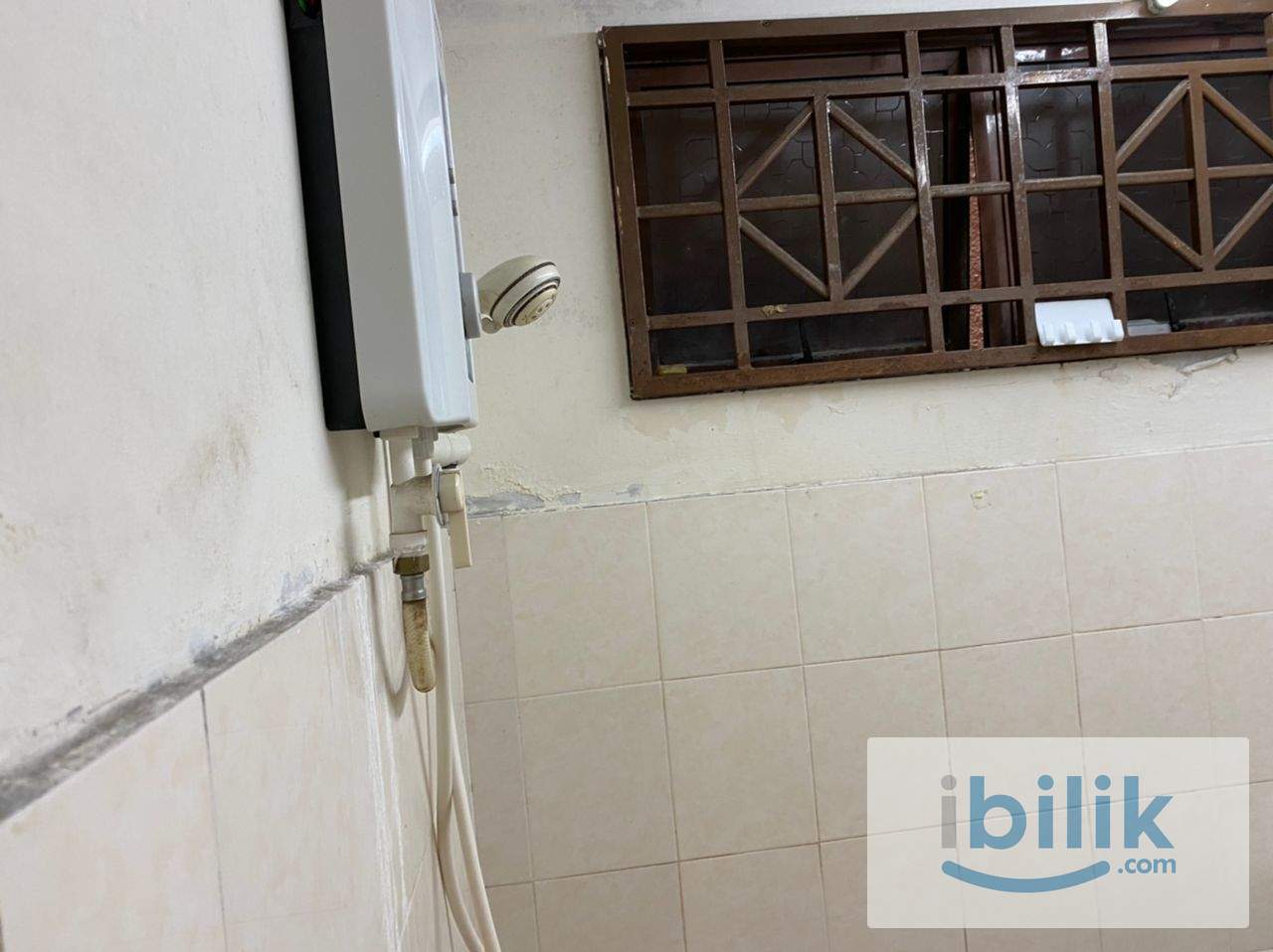 Medium Room For Rent Female Only | Palm Spring Condo | Free WIFI & Utilities - Image 5
