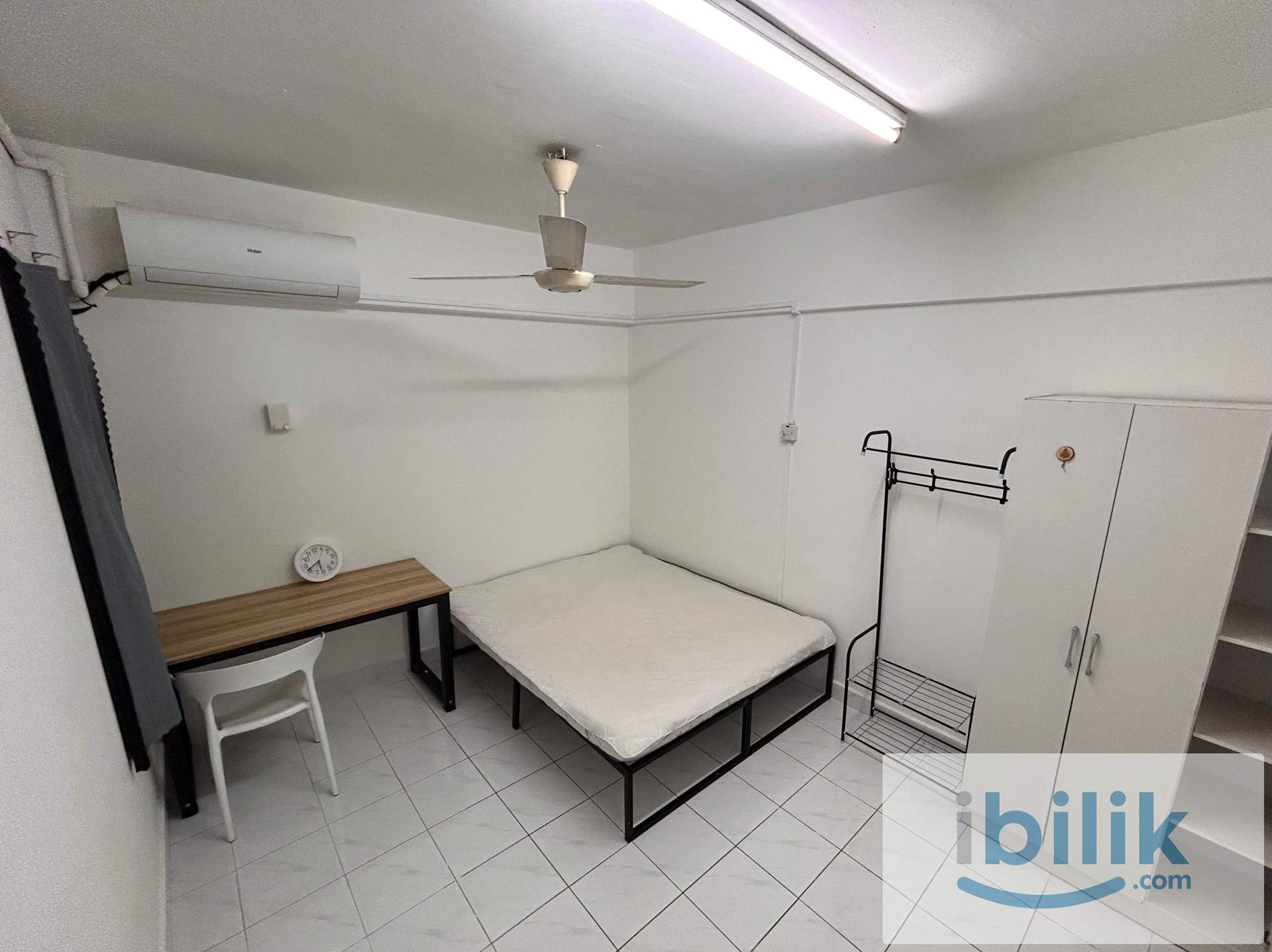 Female Muslim/middle room/ Danau idaman - Image 1
