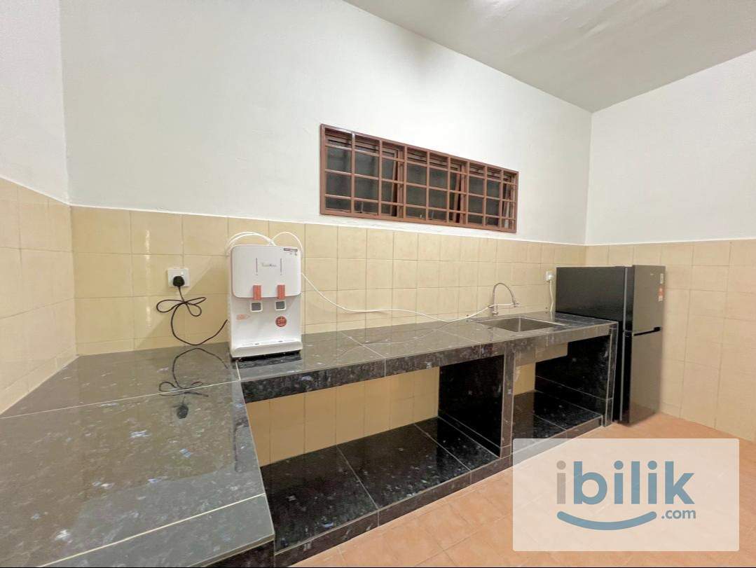 Palm Spring room for rent - walking distance to MRT/ 1 station to IKEA / The Curve. August move in! - Image 3