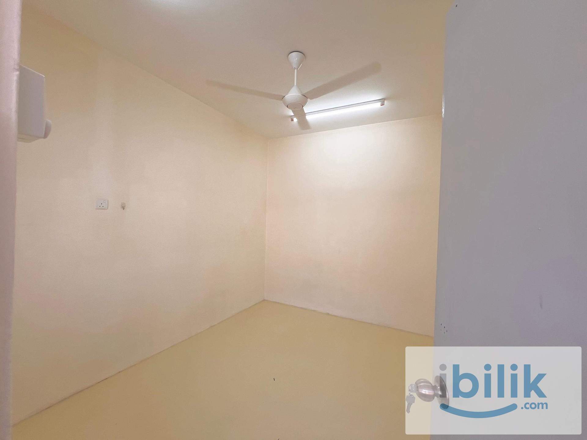 Room for rent @ Tmn Teratai Mewah, Setapak. Landed house | Free wifi - Image 2
