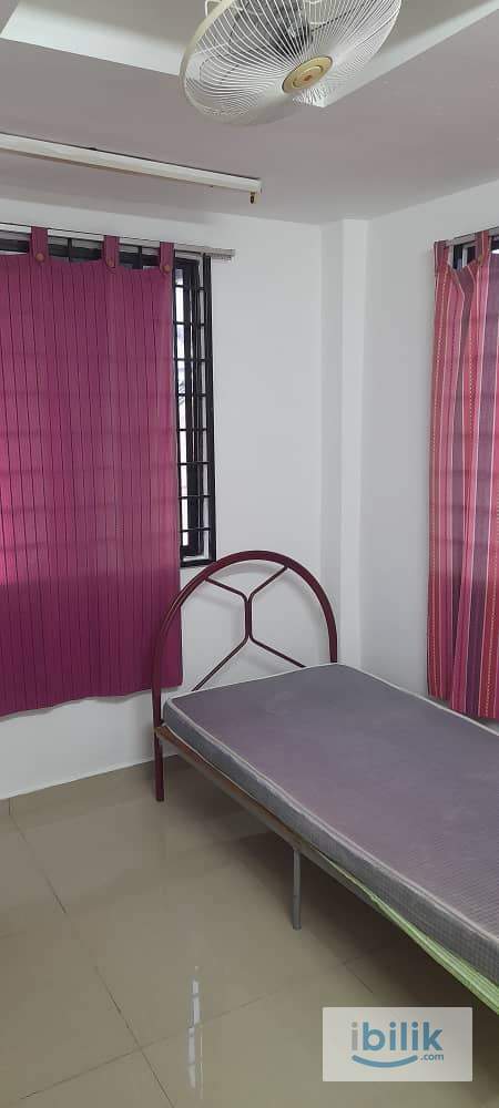 Middle Room at Taman Taynton View, Cheras - Image 2