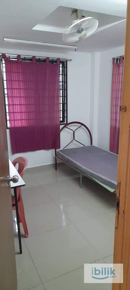 Middle Room at Taman Taynton View, Cheras - Image 5