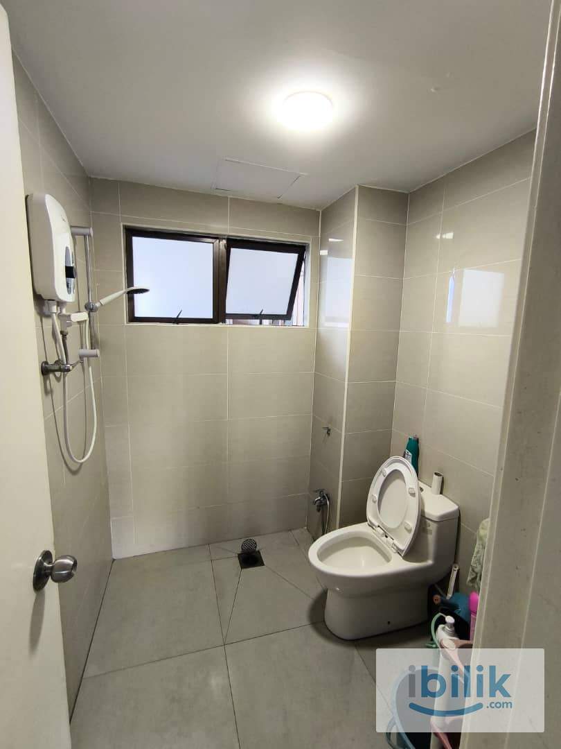 VKC Golf View Unit, Corner lot, Single Room For Rent - Image 2