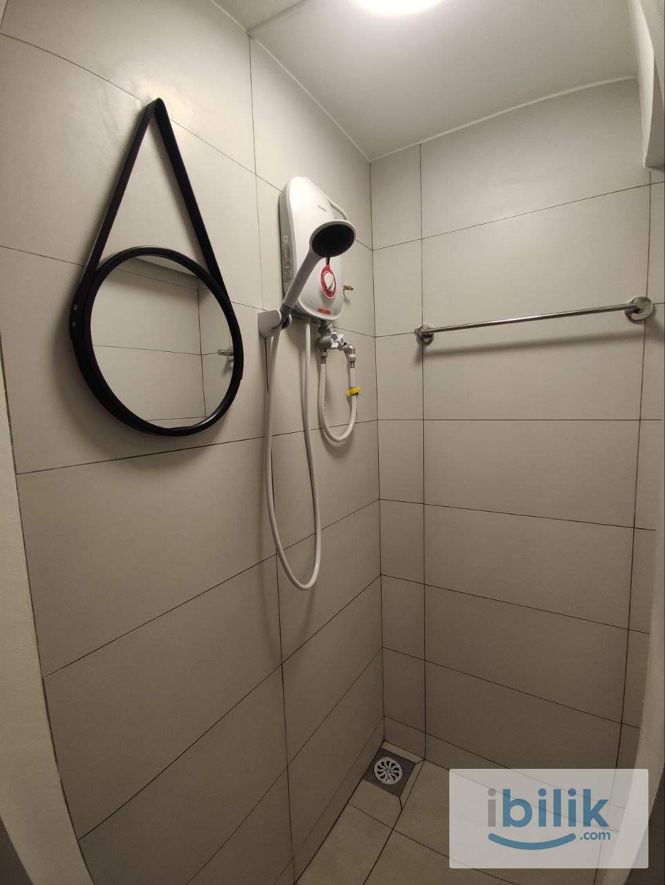 [Fully furnished Master bedroom] @Pinnacle Kelana Jaya - Image 1