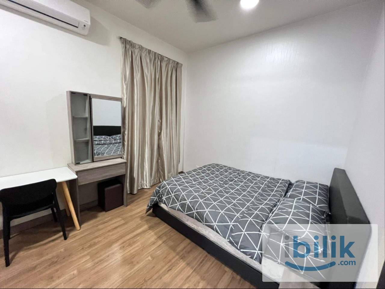 Landmark Residence Queen Bed Room for rent - Image 2