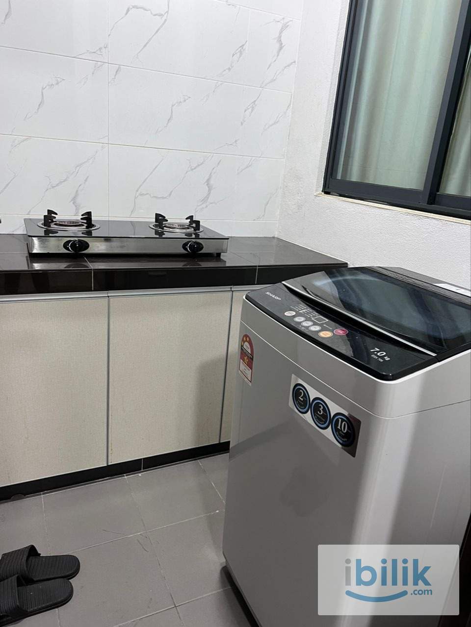 Landmark Residence Queen Bed Room for rent - Image 4