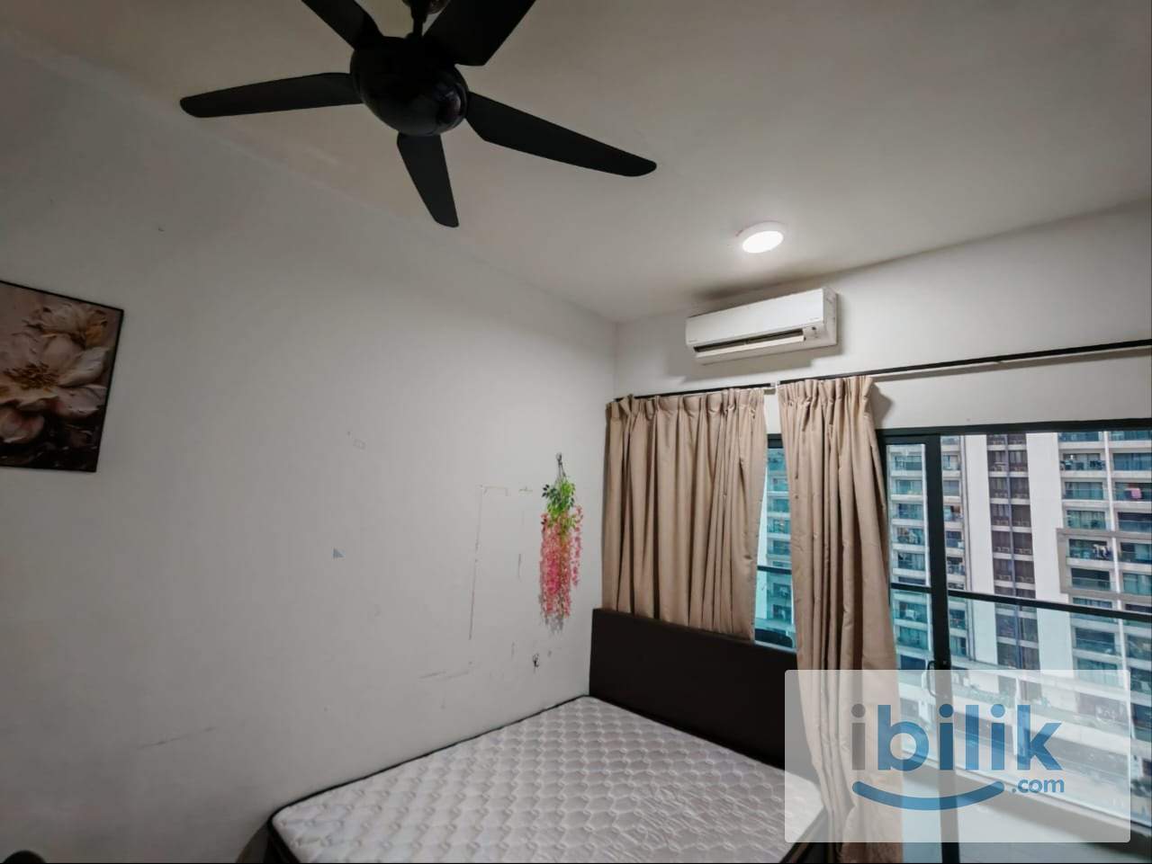 Landmark Residence Room with Balcony Driving to MRT station Cheras - Image 3