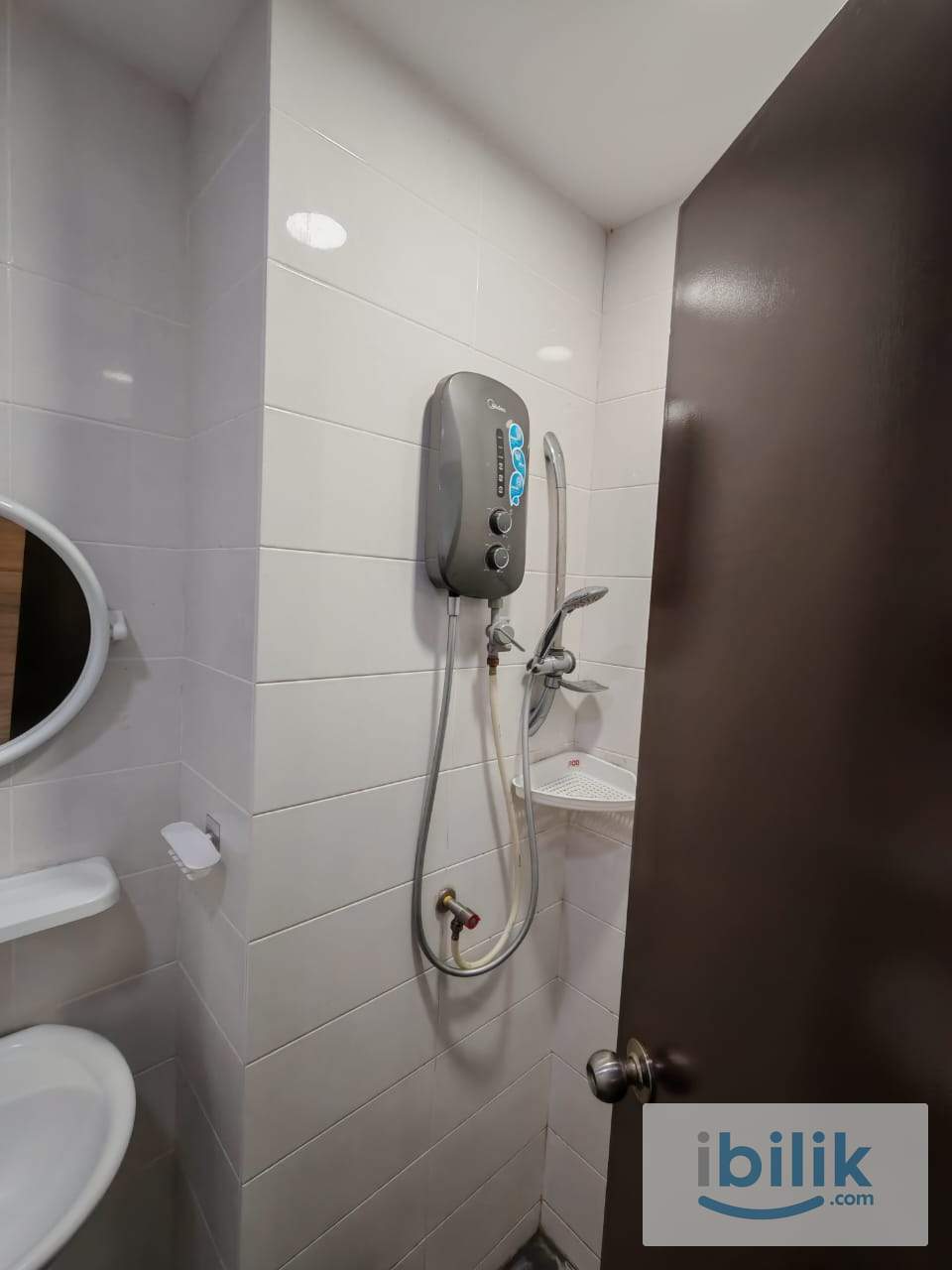 Landmark Residence Single Room RM500 driving 2 min to Mrt Bukit Dukung - Image 4