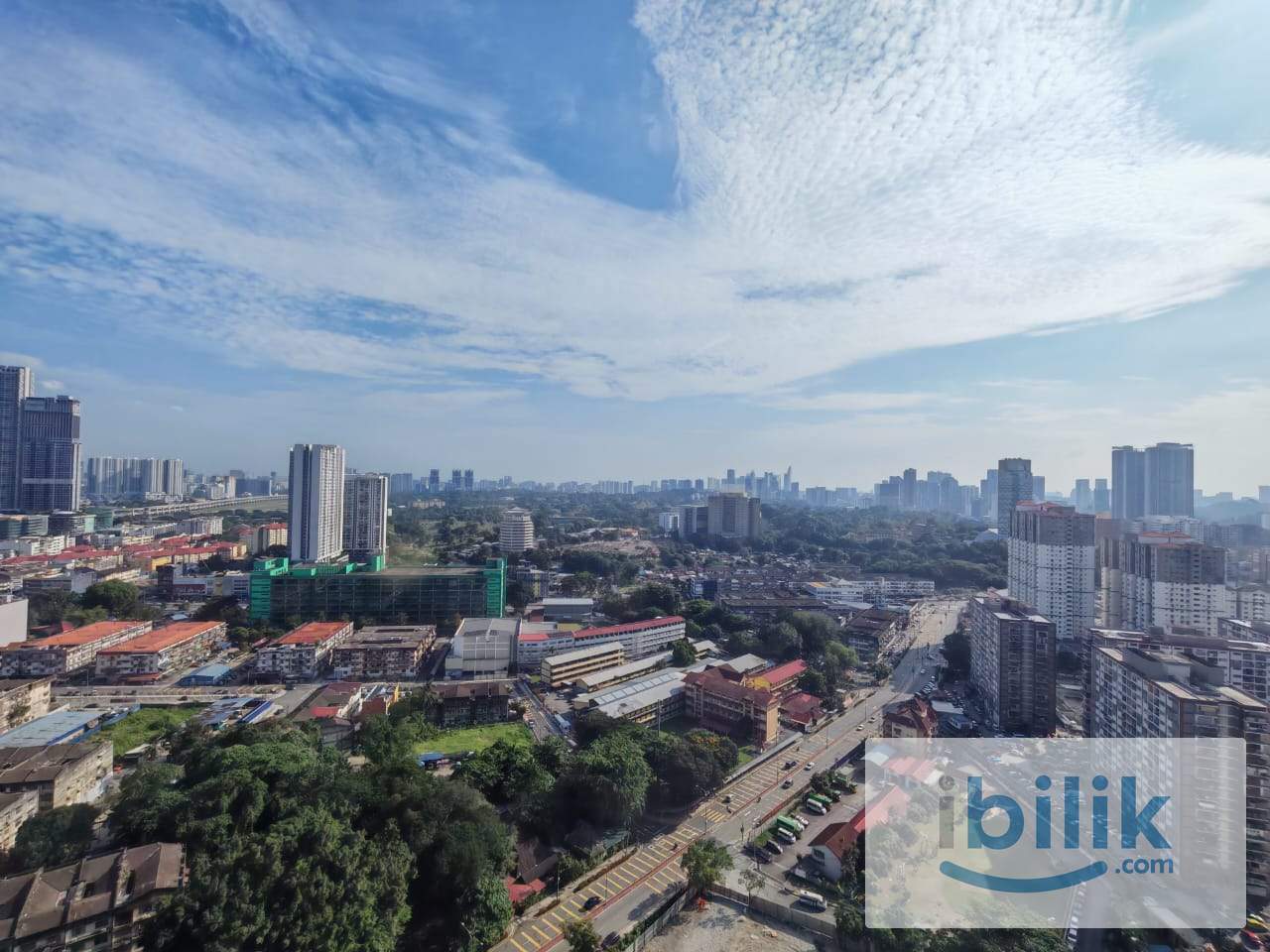 Queen Bed Room Skyline For Rent LRT Pudu Walking RM 1100 only with Free wifi - Image 5