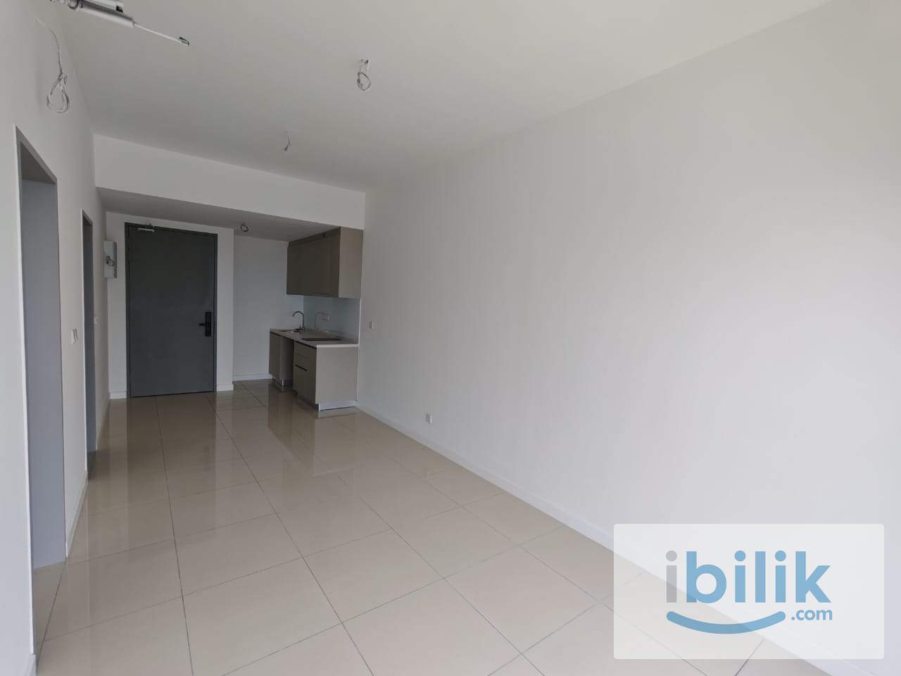 Lrt Pudu Skyline Kl 1 room for rent Partial Furnish RM 1900 only - Image 4