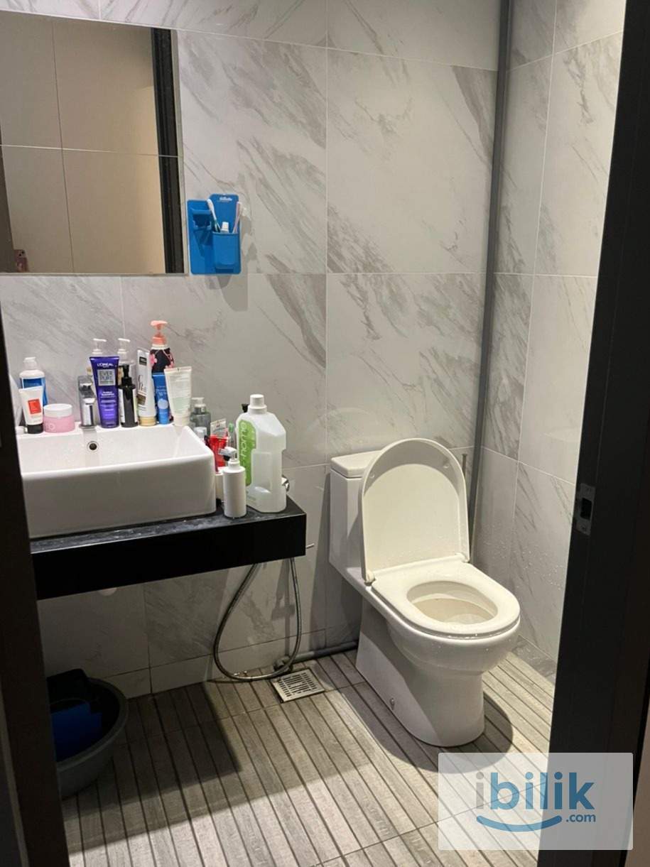 Fully Furnished Low density Unit Medium Room with Balcony @ Emporis Kota Damansara  - Image 3
