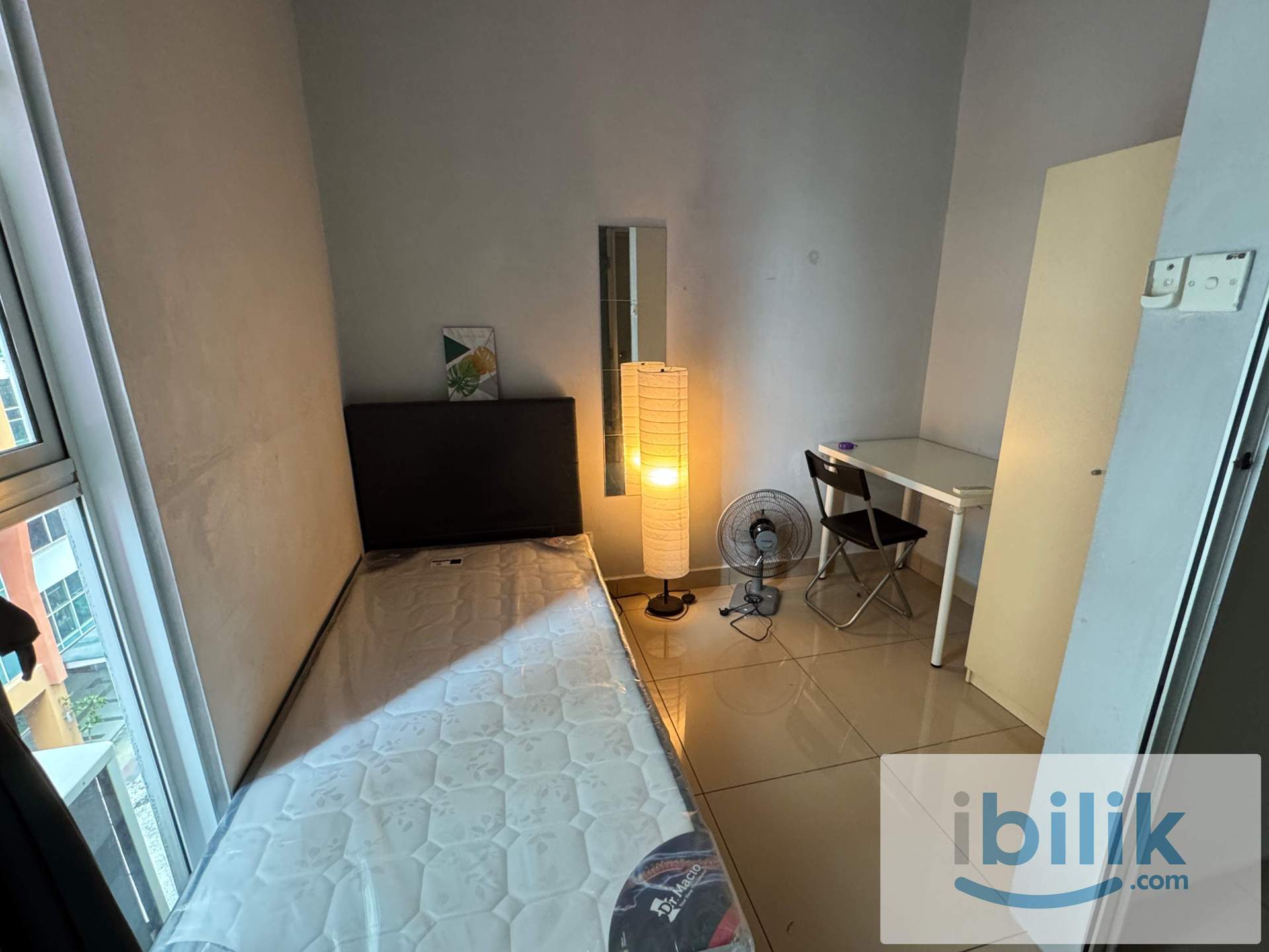 Small Room with shared bathroom at Pacific Place@Ara Damansara (Mix Gender Unit) - Image 1