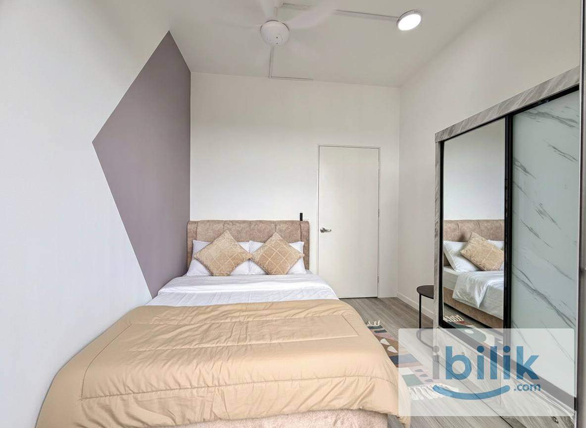 Super Cozy female uint medium for rent lakefront resident near cycberjaya 15 min to ioi putrajaya  - Image 2