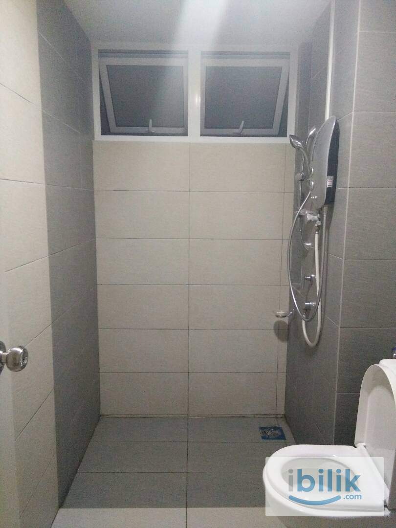  Middle room for rent (Garden Ville – High End Condo) - Image 10