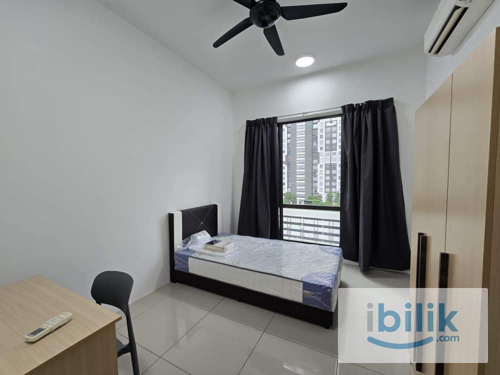 Middle room / Master room / Balcony Room / Small Room - Image 3