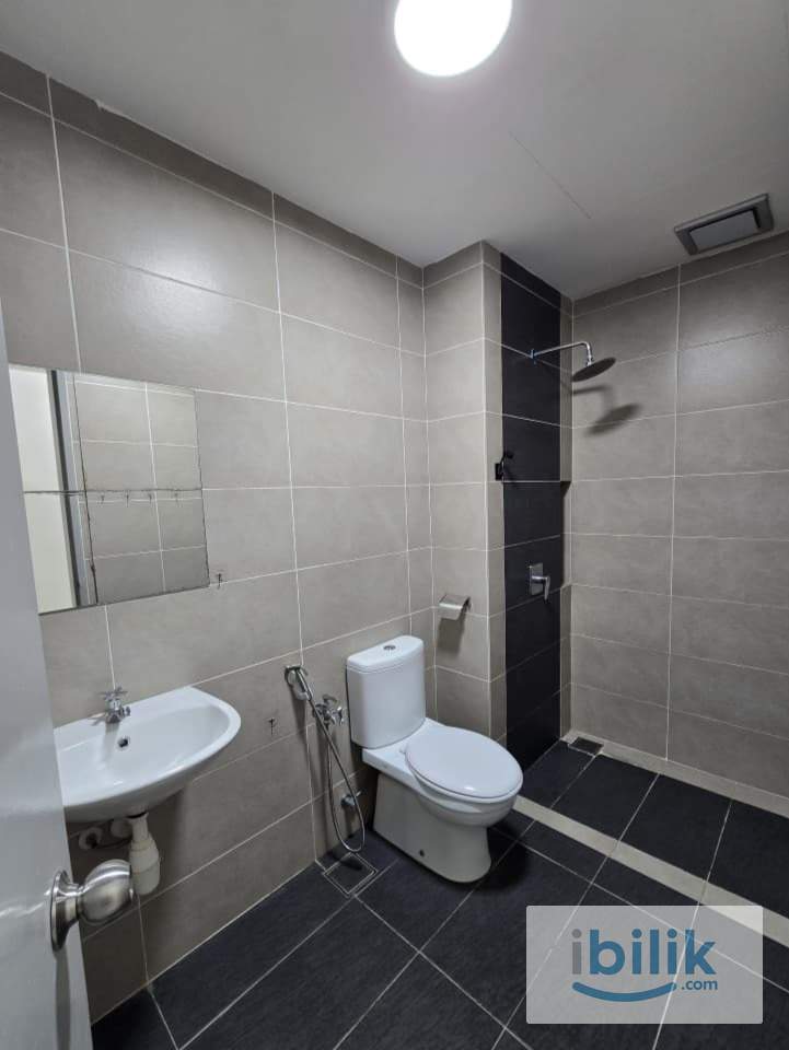 Middle room / Master room / Balcony Room / Small Room - Image 7