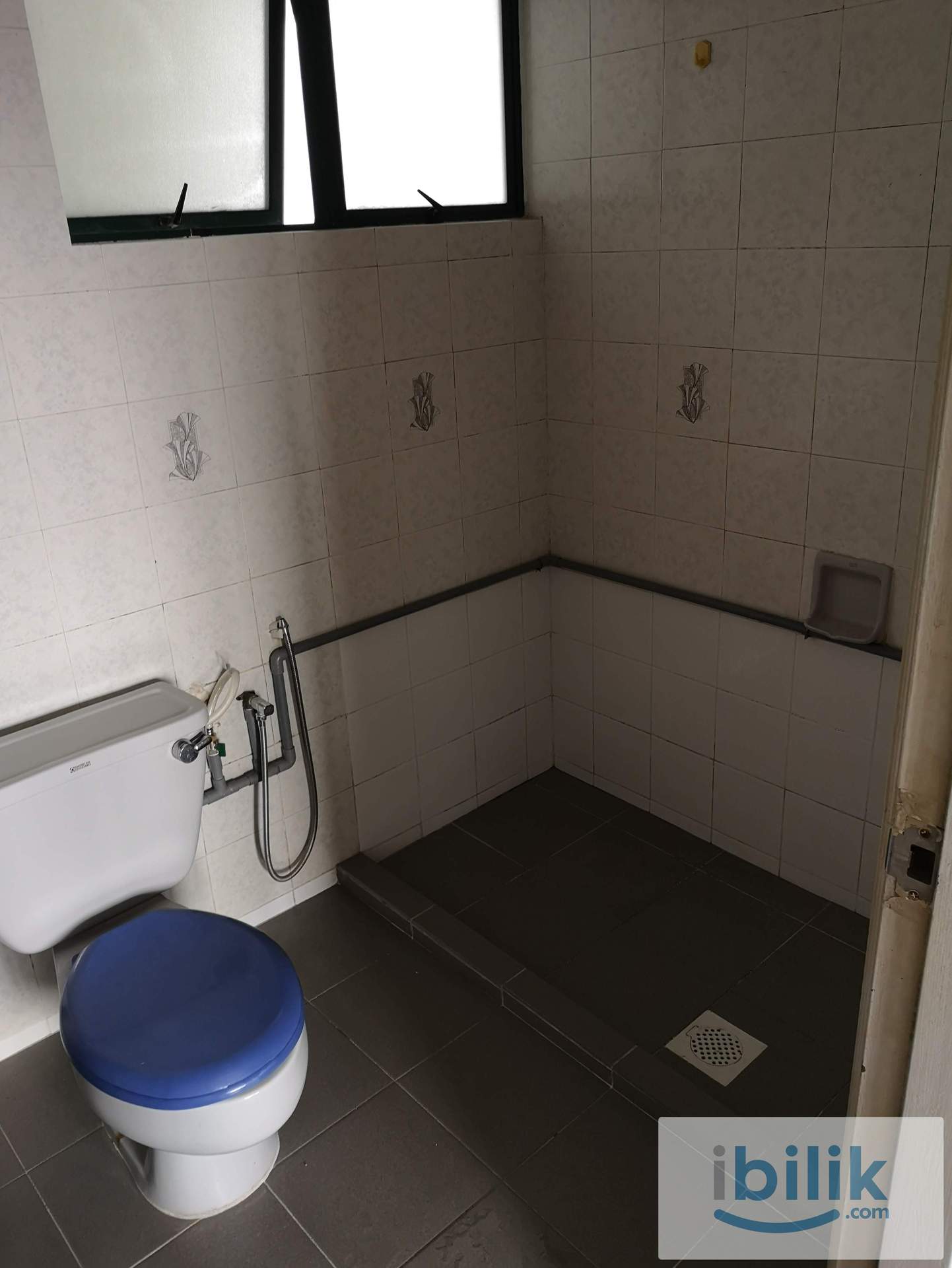Master Room for rent - Image 1