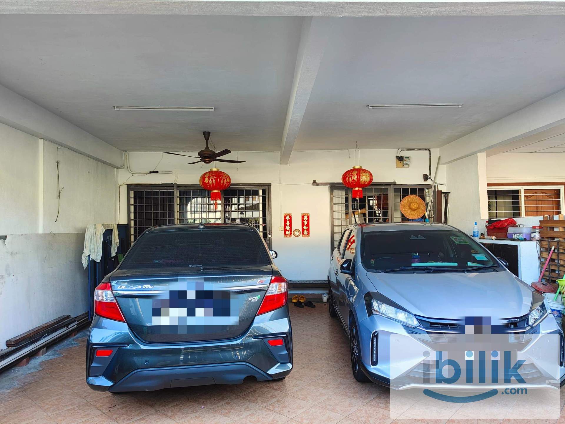 Middle Room - Image 10
