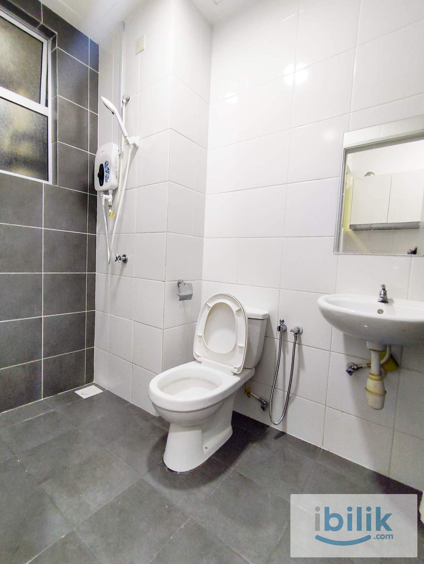 (C1610) RD 👨🏻 All Male Medium Room C at The Zizz, Damansara Damai - Image 8