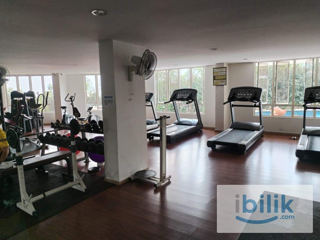 Putra Marine - Big Master Room with own attached toilet - Image 5