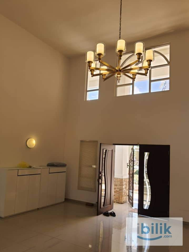 Putra Marine - Big Master Room with own attached toilet - Image 9
