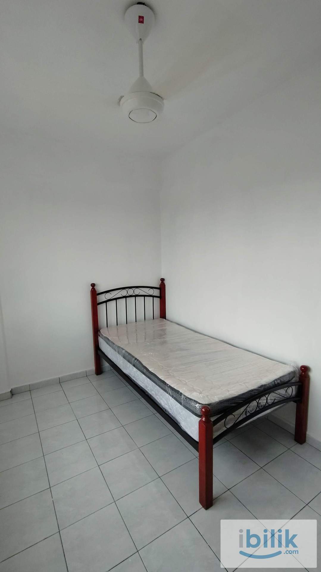 Medium Room - Image 2