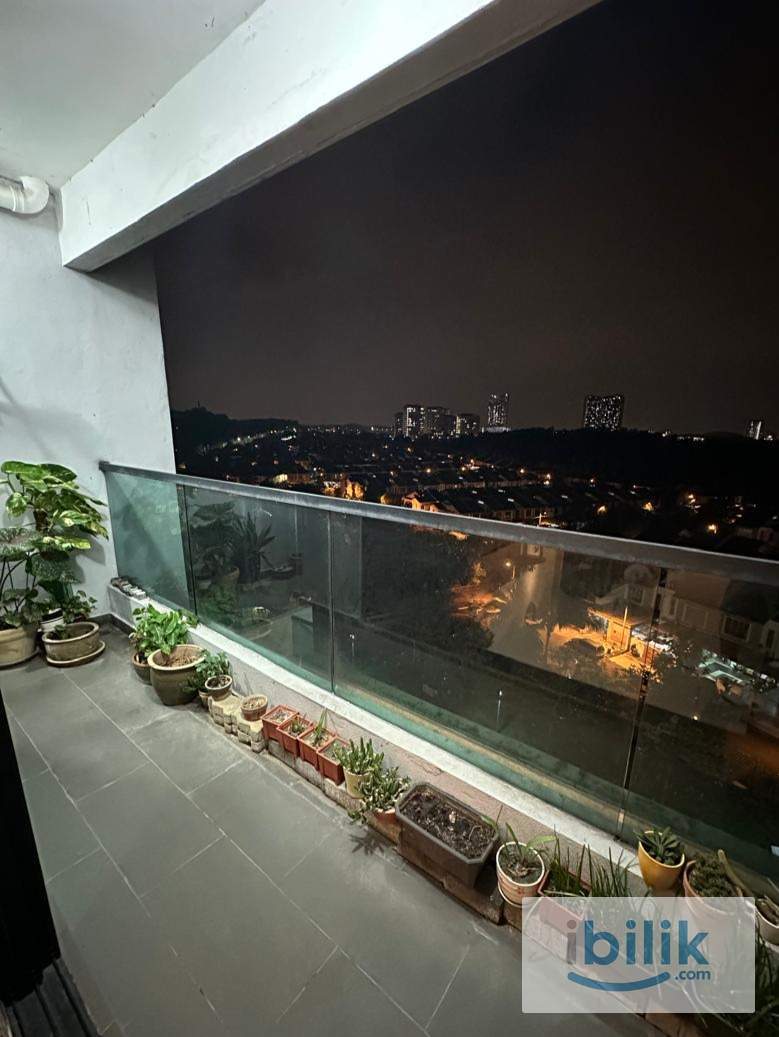 [Private Lift Unit] 3+1 bedroom condo near Taman Equine Seri Kembangan (Puchong South) - Image 1