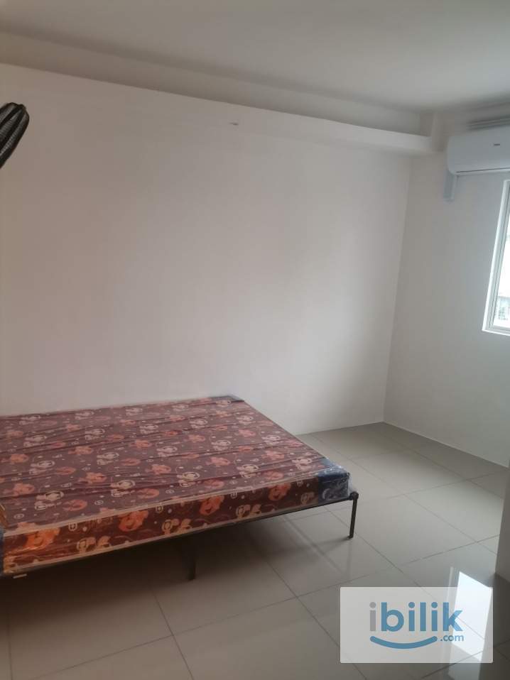 Master Room at Pandan Cahaya, Pandan - Image 1