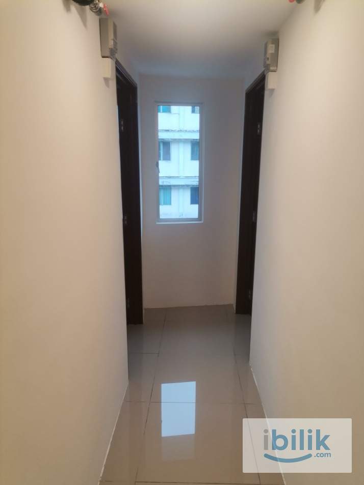Master Room at Pandan Cahaya, Pandan - Image 3
