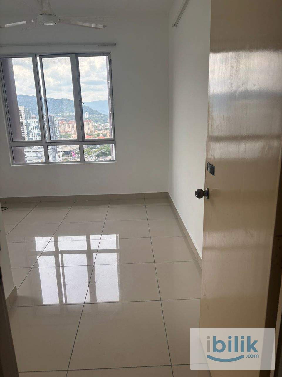 Middle room for Rent - Image 4