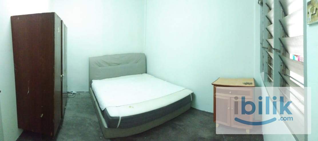 Middle Room at Brickfields, KL City Centre - Image 1