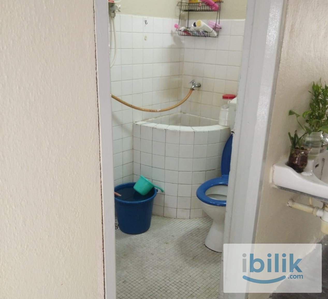 Middle Room at Brickfields, KL City Centre - Image 2