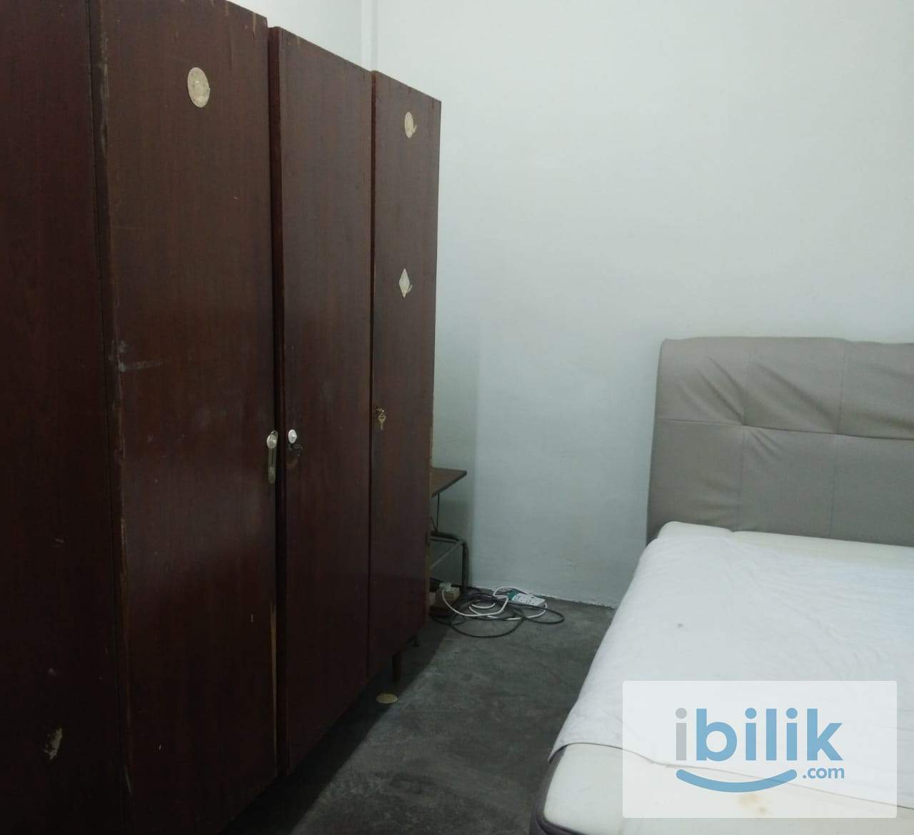 Middle Room at Brickfields, KL City Centre - Image 5