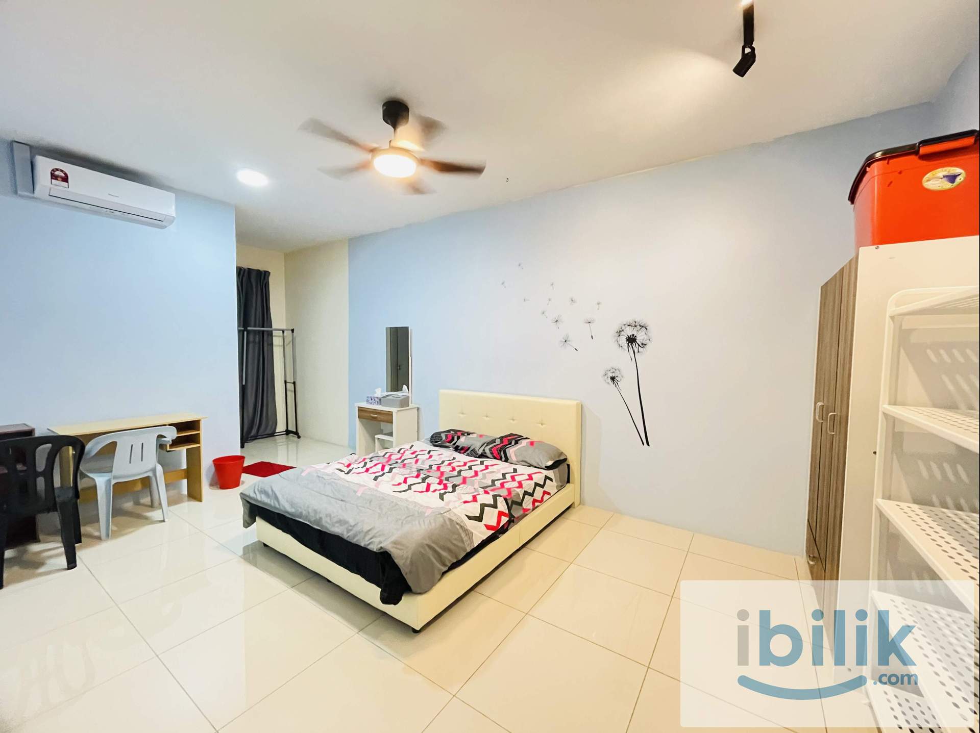SETAPAK Master Room w/ private bathroom - Image 4