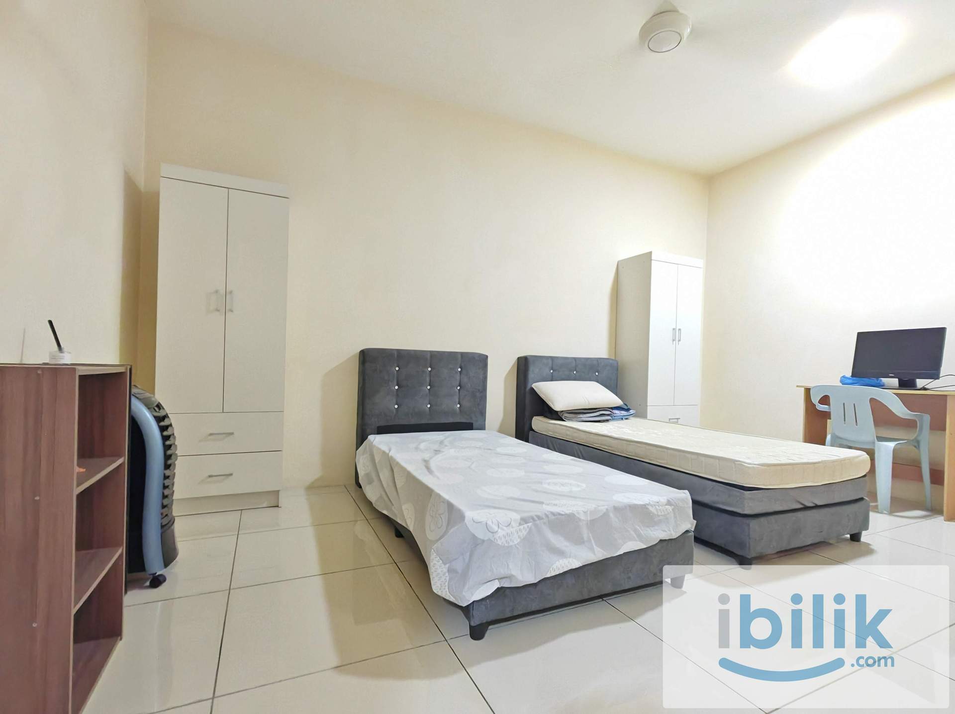 [Female only] 2 pax Medium room - Image 1